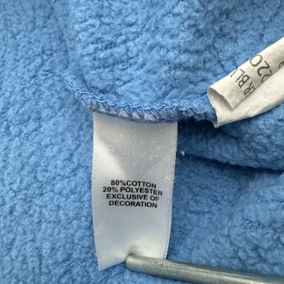 NORTH CAROLINA TAR HEELS Blue Logo Hoodie in Large - Picture 4 of 9